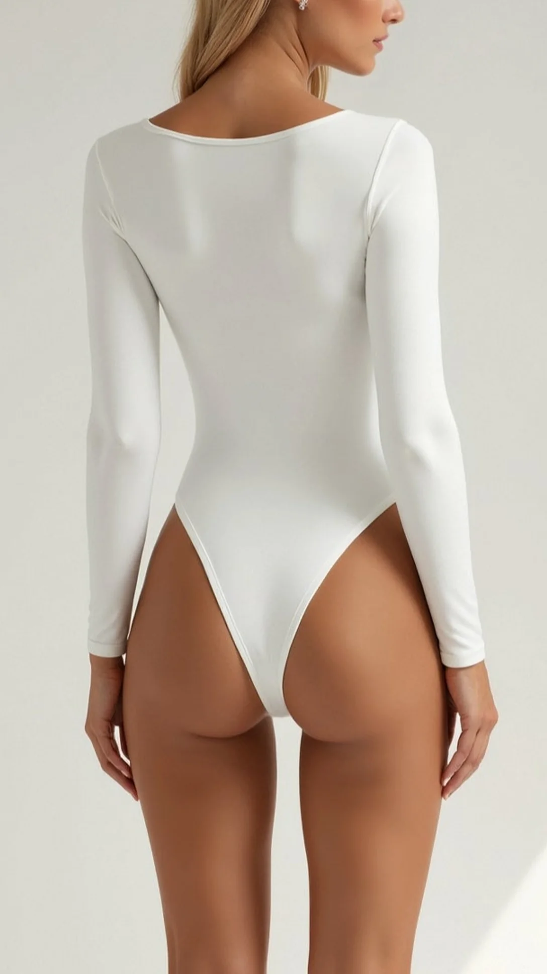Seamless Long Sleeve Thong Bodysuit - Nextleian
